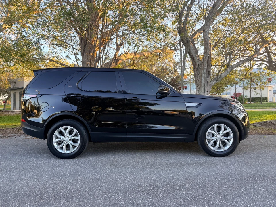 2020 Land Rover Discovery 5th Gen - Image 14 of 31