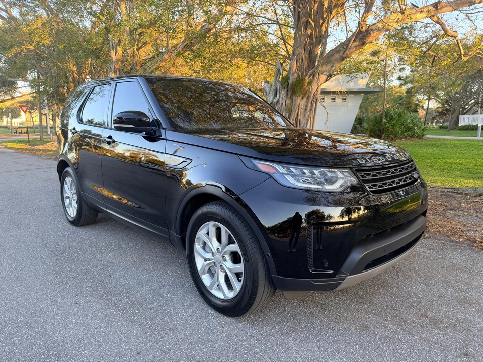 2020 Land Rover Discovery 5th Gen - Image 17 of 31