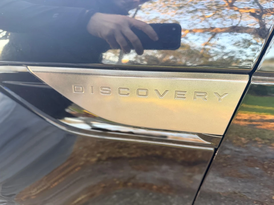 2020 Land Rover Discovery 5th Gen - Image 26 of 31