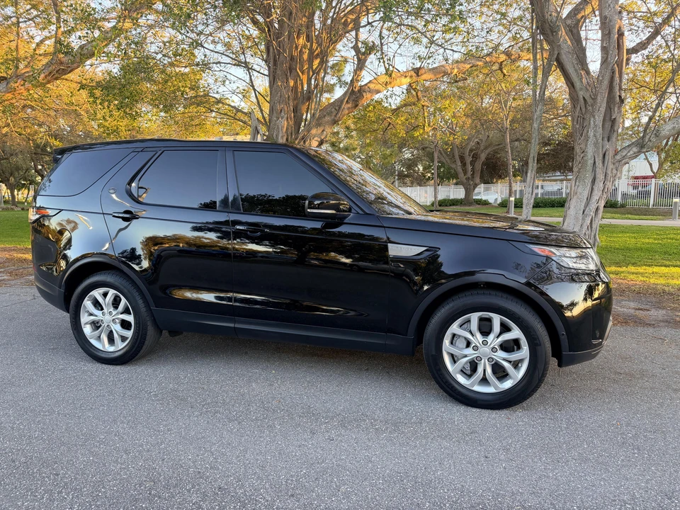 2020 Land Rover Discovery 5th Gen - Image 15 of 31