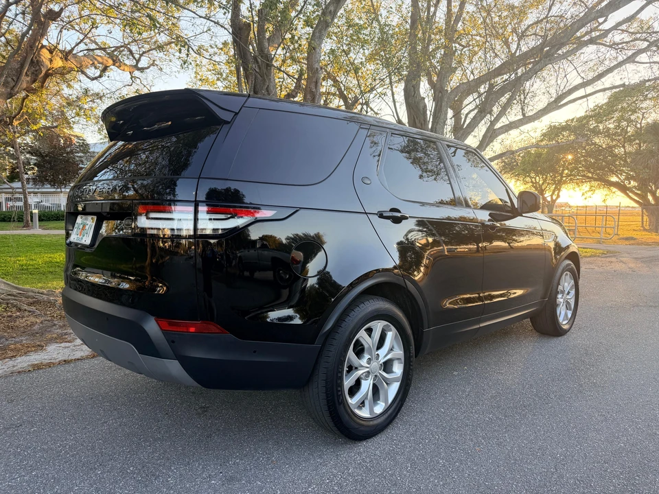 2020 Land Rover Discovery 5th Gen - Image 12 of 31