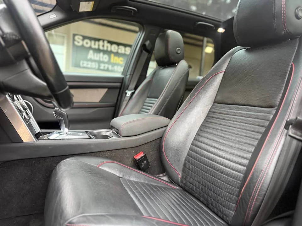 2020 Land Rover Discovery 5th Gen - Image 9 of 20
