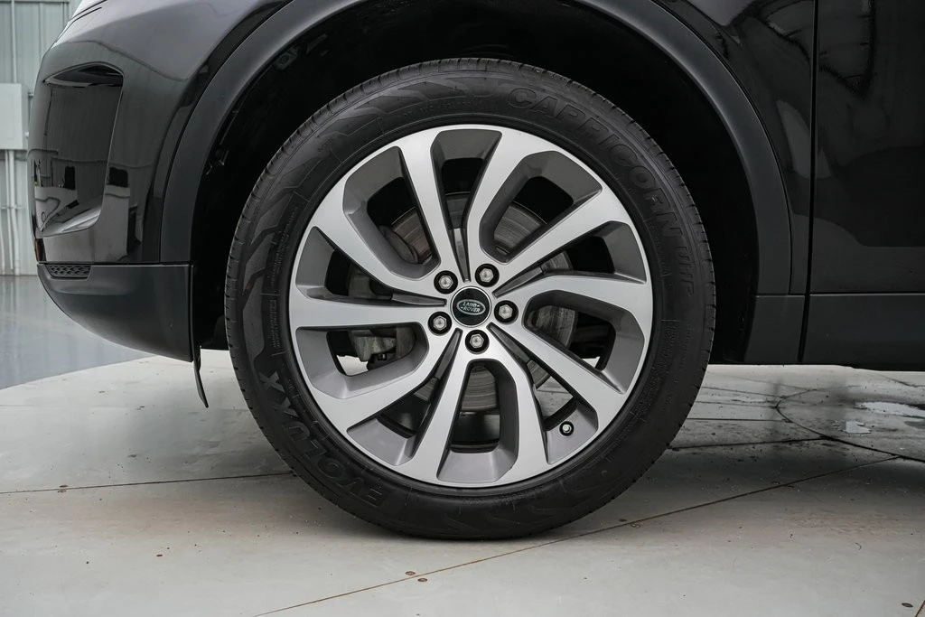 2020 Land Rover Discovery 5th Gen - Image 11 of 21