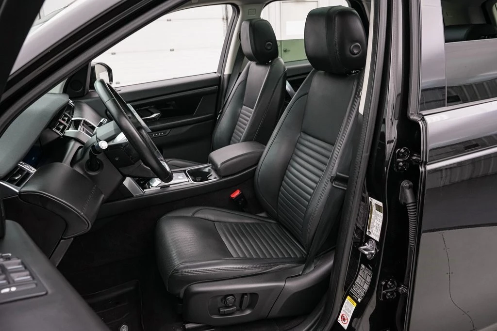 2020 Land Rover Discovery 5th Gen - Image 15 of 21