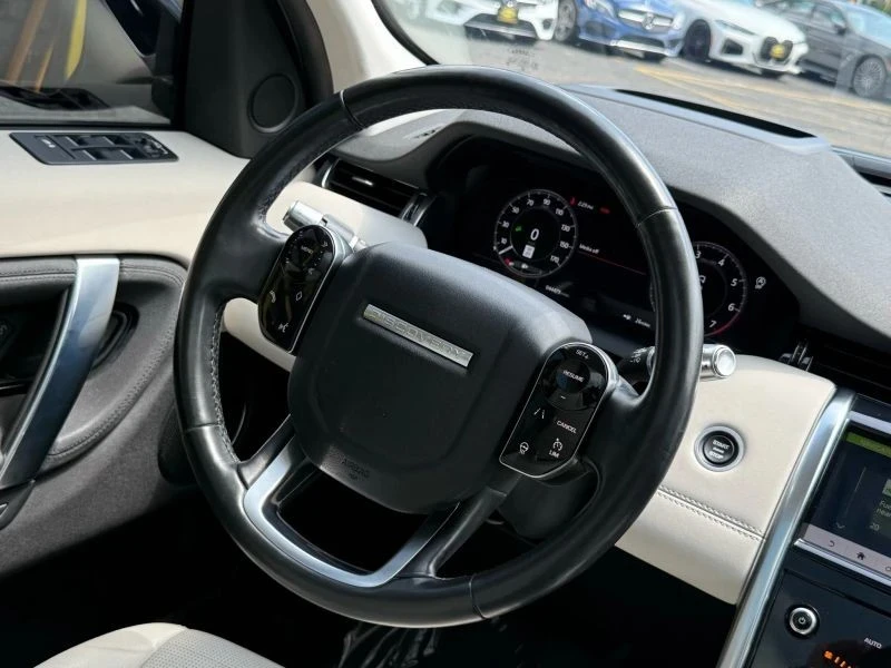2020 Land Rover Discovery 5th Gen - Image 11 of 12