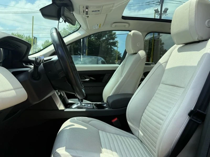 2020 Land Rover Discovery 5th Gen - Image 8 of 12