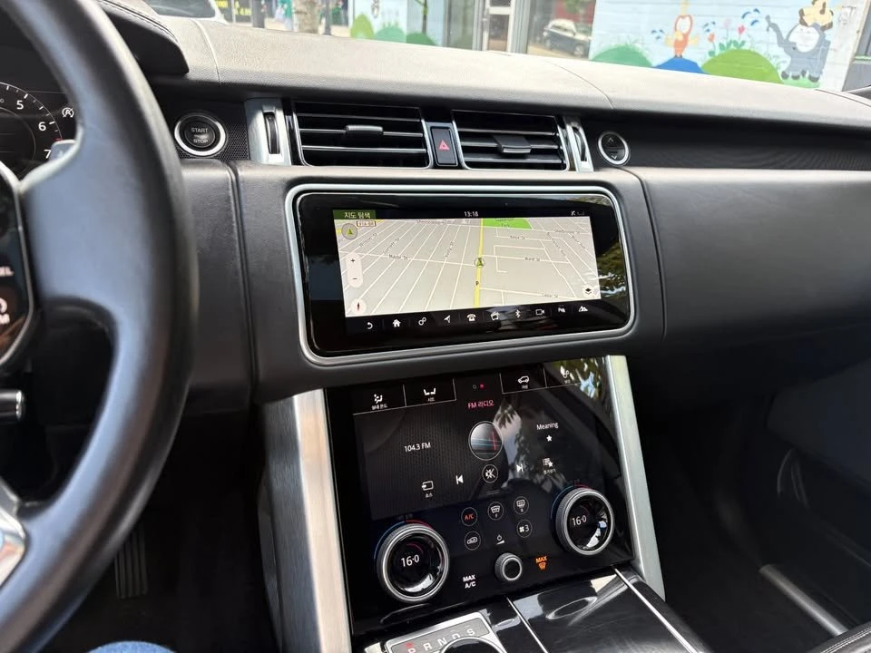 2020 Land Rover Range Rover L405 - Image 13 of 17