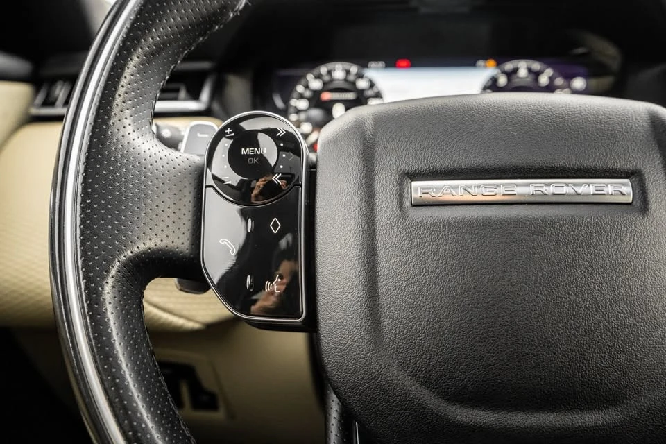 2020 Land Rover Range Rover Velar - Image 7 of 12