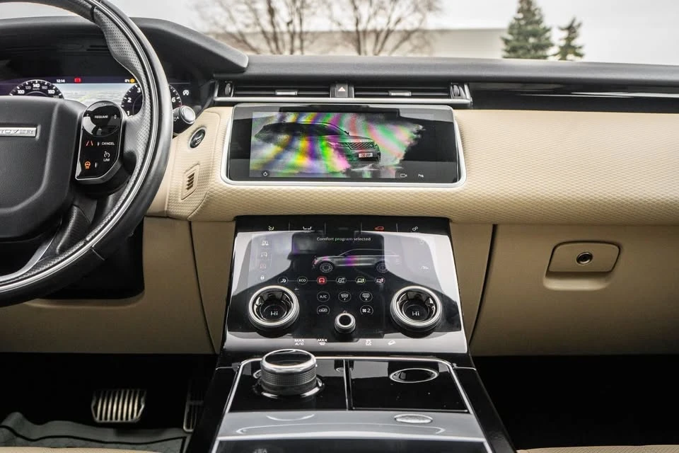2020 Land Rover Range Rover Velar - Image 6 of 12