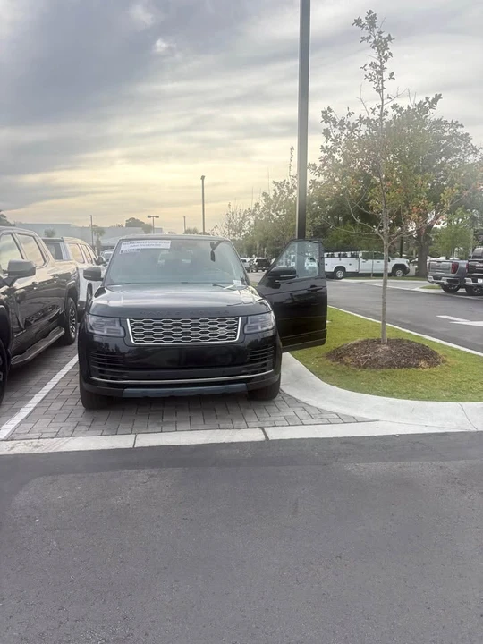 2020 Land Rover Range Rover L405 - Image 2 of 18