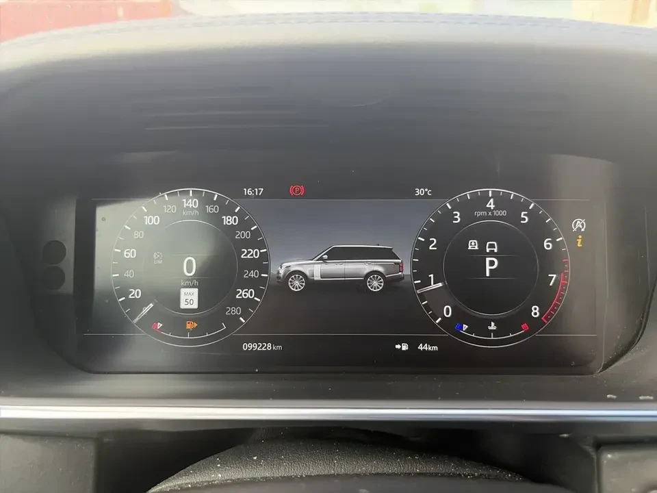 2020 Land Rover Range Rover L405 - Image 11 of 20
