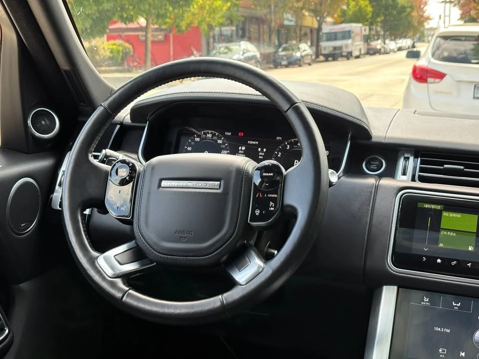 2020 Land Rover Range Rover L405 - Image 14 of 17