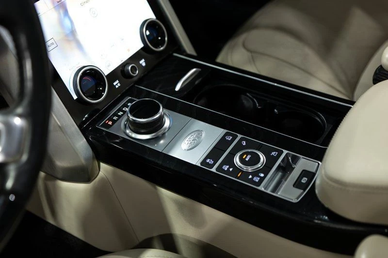 2020 Land Rover Range Rover L405 - Image 15 of 26