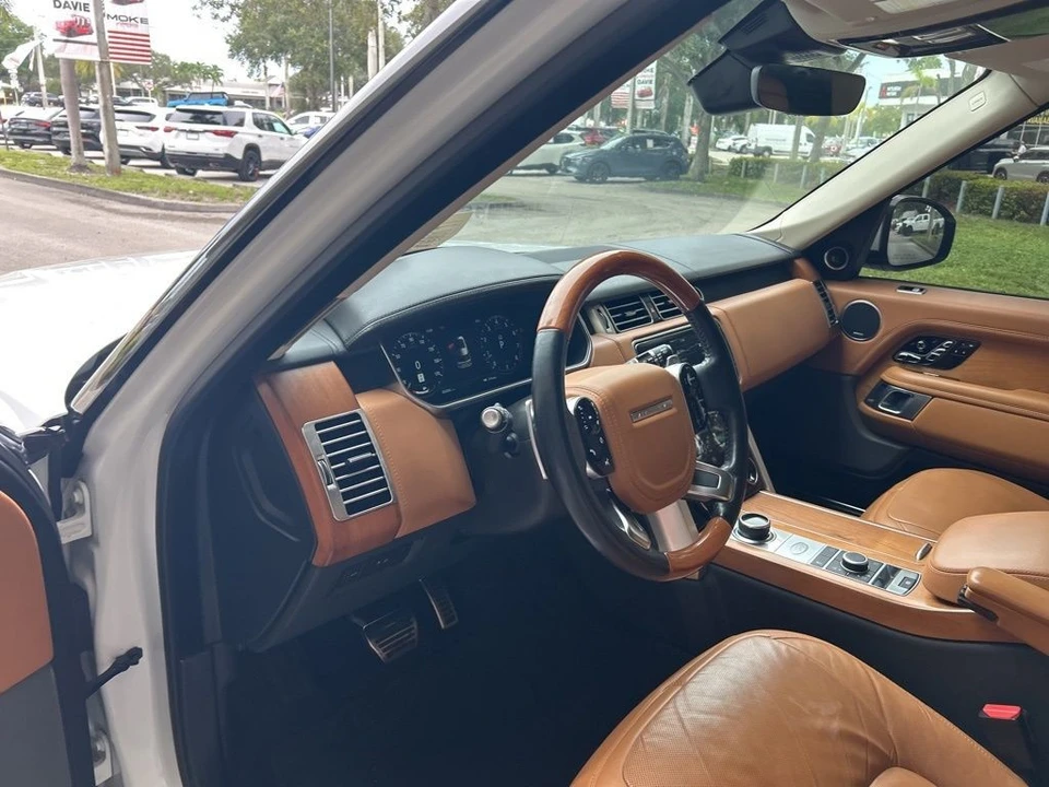 2020 Land Rover Range Rover L405 - Image 6 of 12