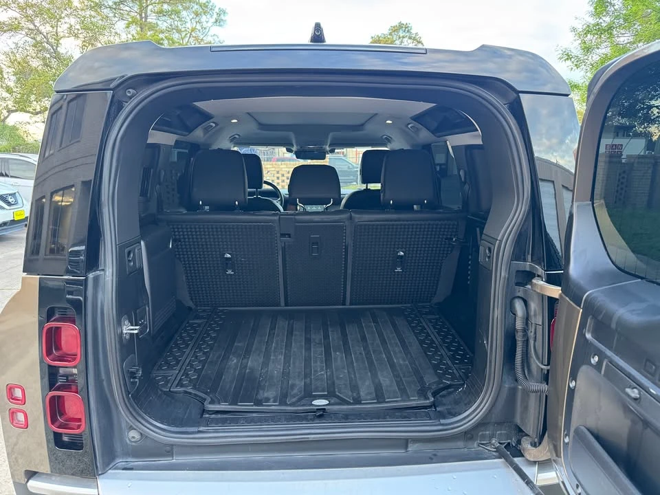 2020 Land Rover Defender L663 - Image 15 of 20