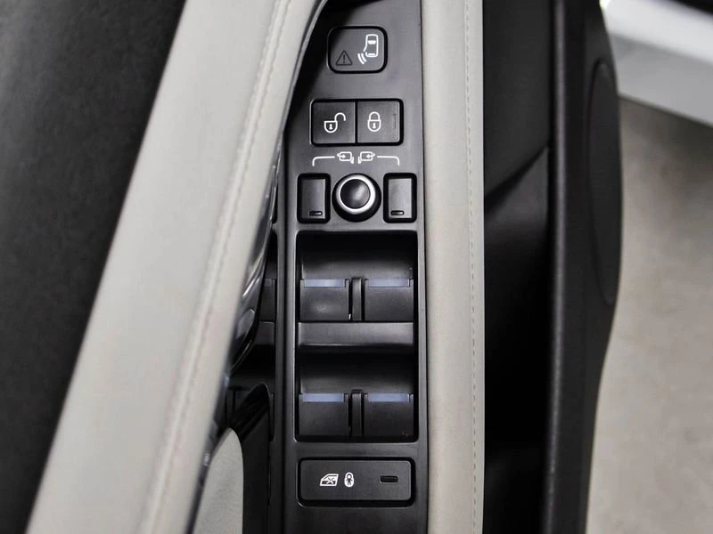 2020 Land Rover Range Rover Evoque 2nd Gen - Image 12 of 20