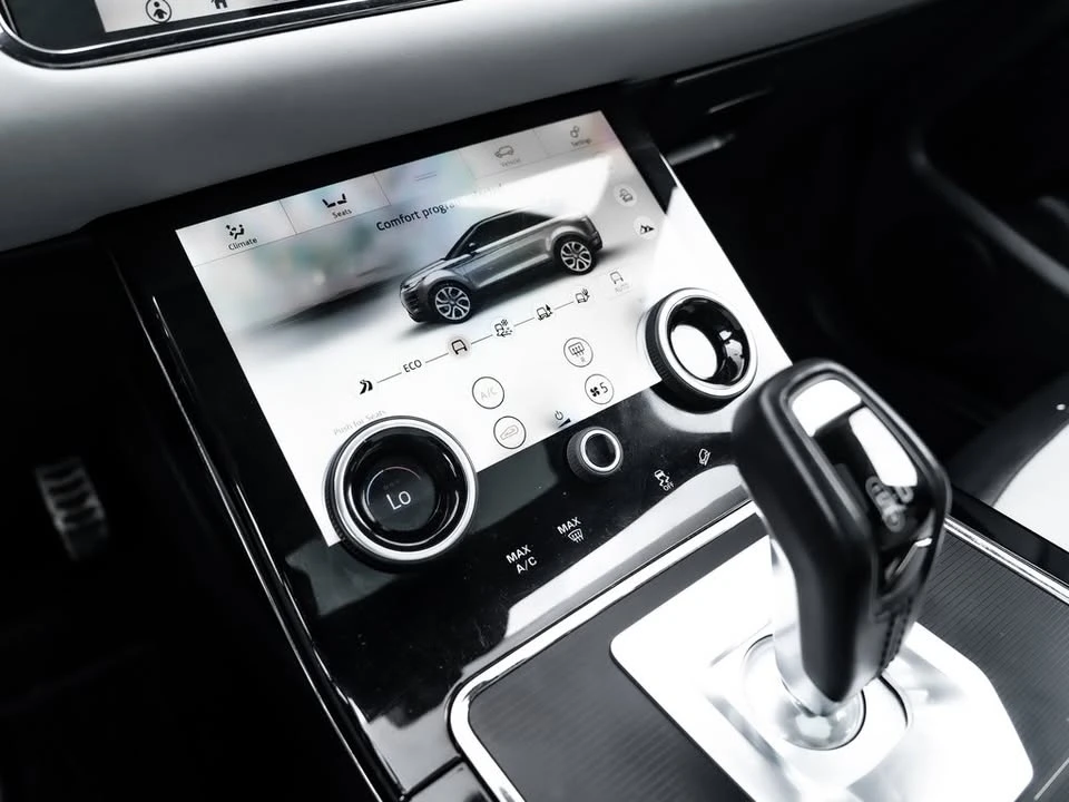 2020 Land Rover Range Rover Evoque 2nd Gen - Image 10 of 20