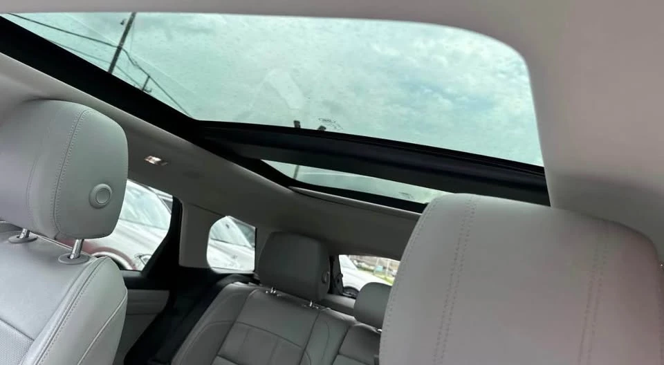 2020 Land Rover Range Rover Evoque 2nd Gen - Image 11 of 12