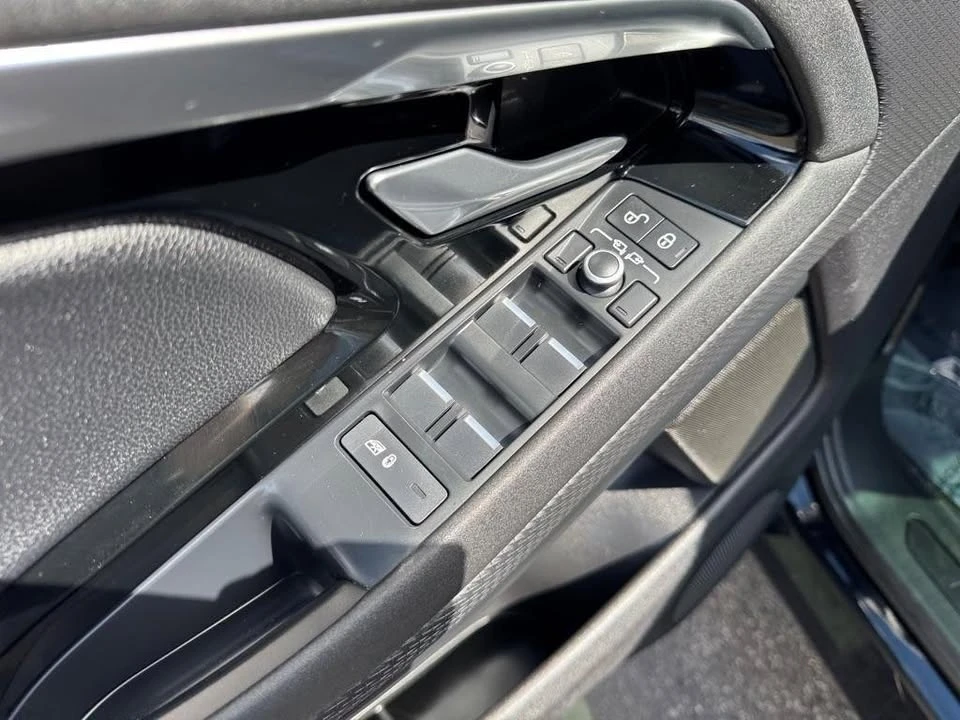 2020 Land Rover Range Rover Evoque 2nd Gen - Image 17 of 20