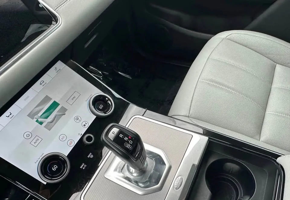 2020 Land Rover Range Rover Evoque 2nd Gen - Image 8 of 12