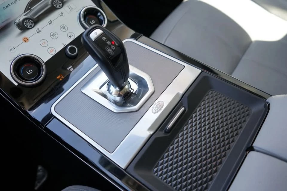 2020 Land Rover Range Rover Evoque 2nd Gen - Image 17 of 20
