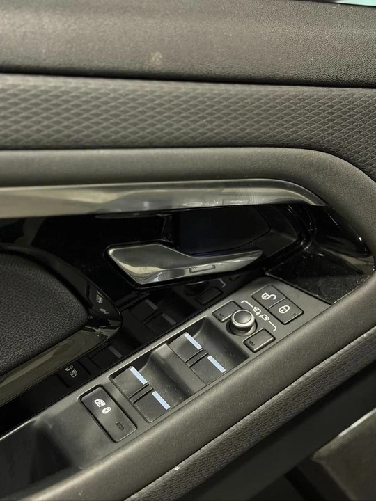 2020 Land Rover Range Rover Evoque 2nd Gen - Image 8 of 20