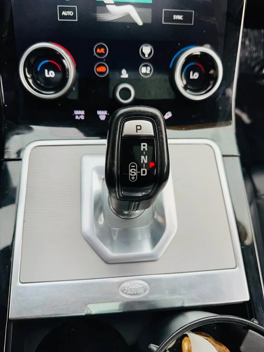 2020 Land Rover Range Rover Evoque 2nd Gen - Image 17 of 20
