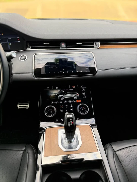 2020 Land Rover Range Rover Evoque 2nd Gen - Image 12 of 13