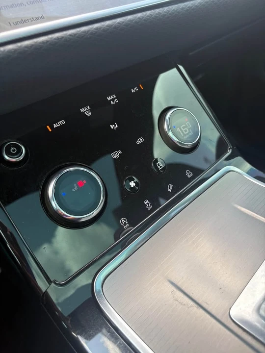 2020 Land Rover Range Rover Evoque 2nd Gen - Image 10 of 13