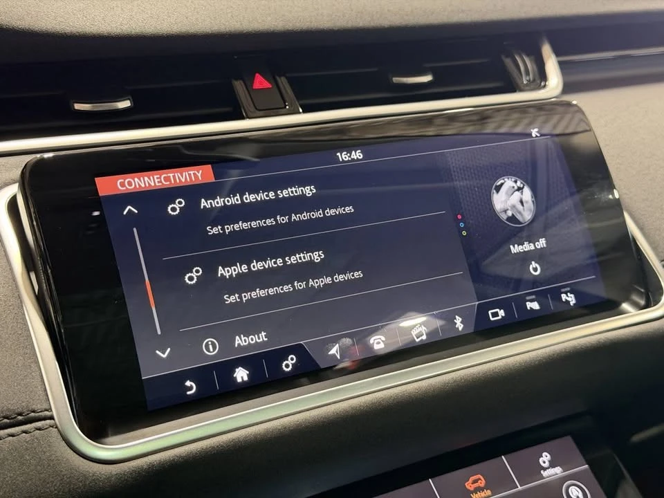 2020 Land Rover Range Rover Evoque 2nd Gen - Image 18 of 20