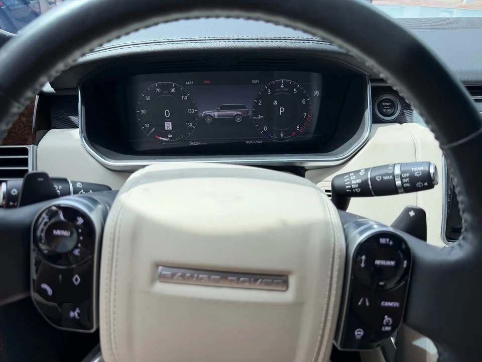 2020 Land Rover Range Rover L405 - Image 11 of 16