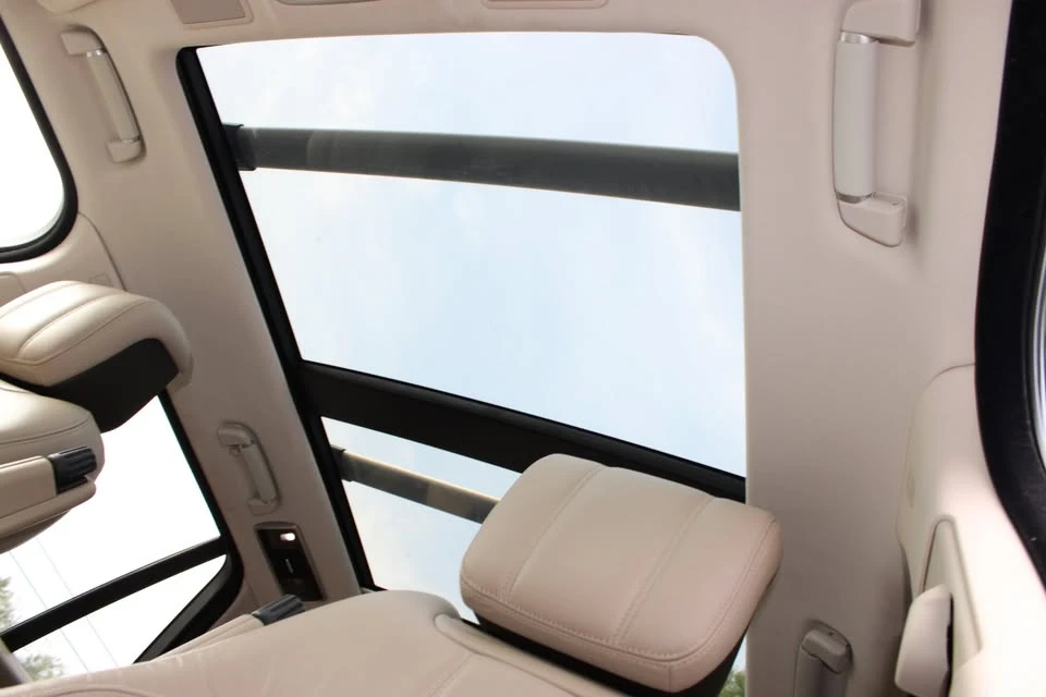 2020 Land Rover Range Rover L405 - Image 13 of 20