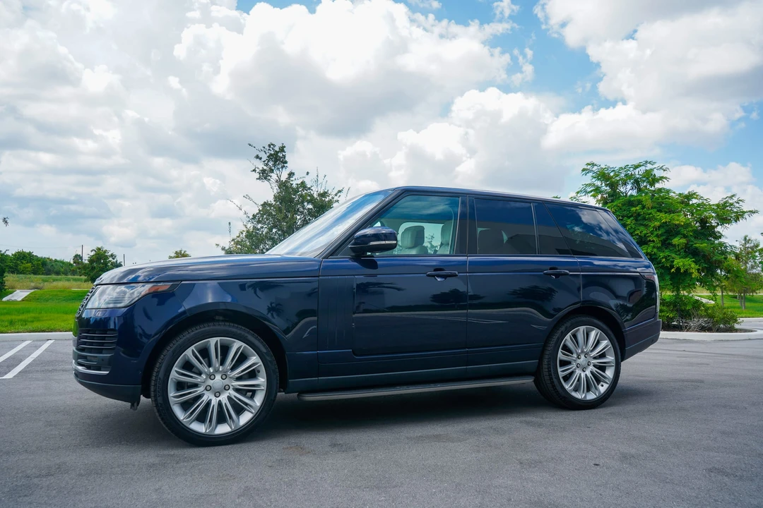 2020 Land Rover Range Rover L405 - Image 11 of 31