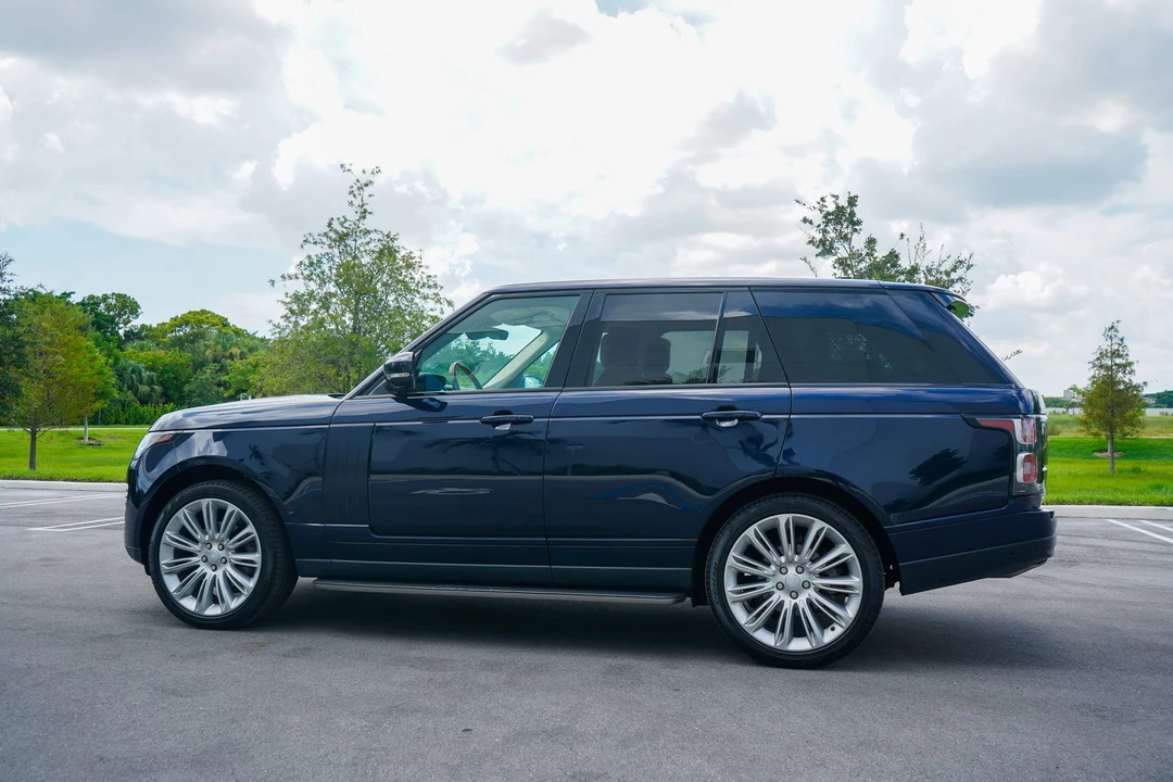 2020 Land Rover Range Rover L405 - Image 17 of 31