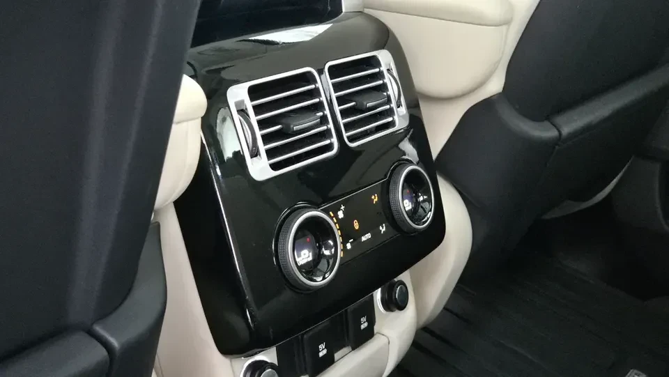 2020 Land Rover Range Rover L405 - Image 17 of 20