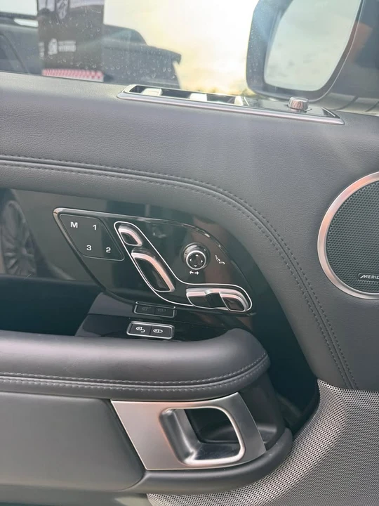 2020 Land Rover Range Rover L405 - Image 11 of 13