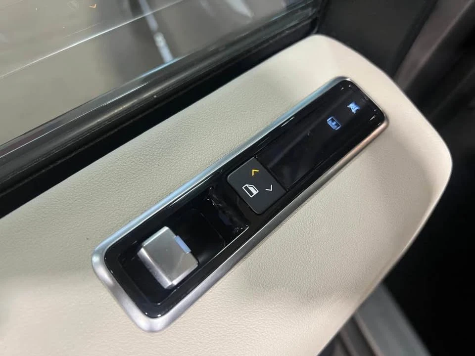 2020 Land Rover Range Rover L405 - Image 17 of 20