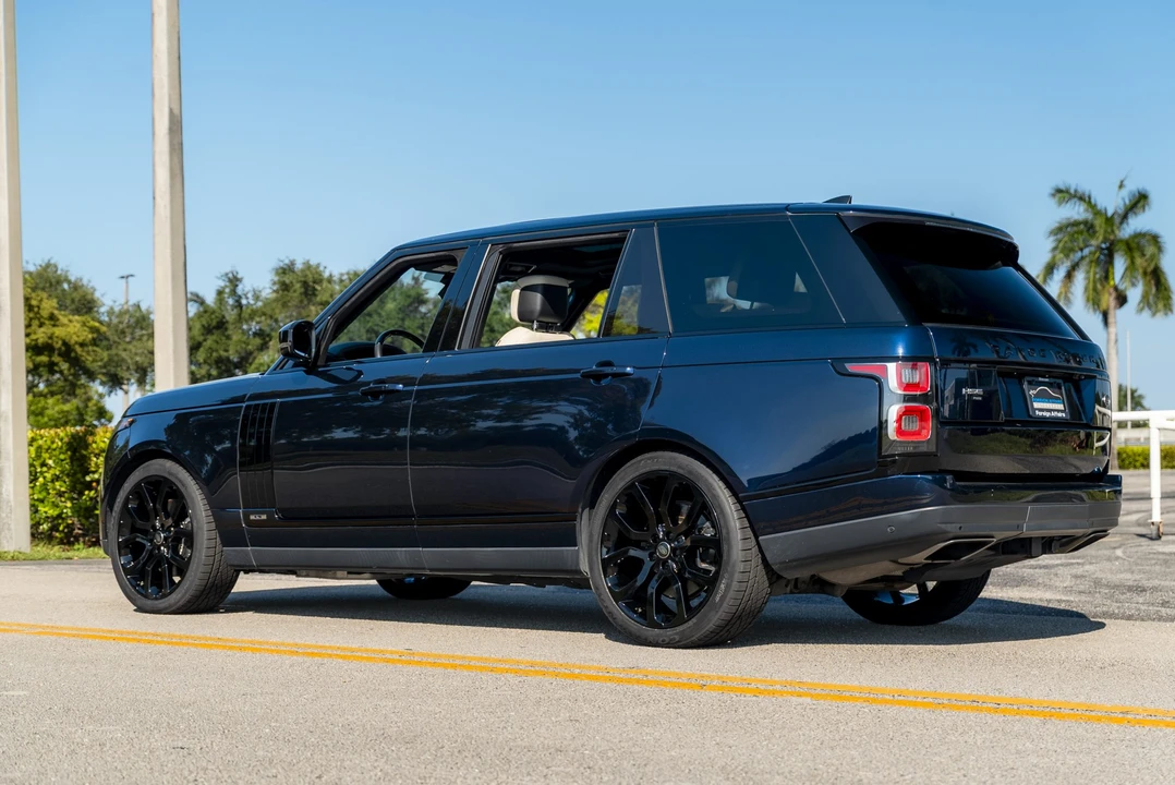 2020 Land Rover Range Rover L405 - Image 12 of 31
