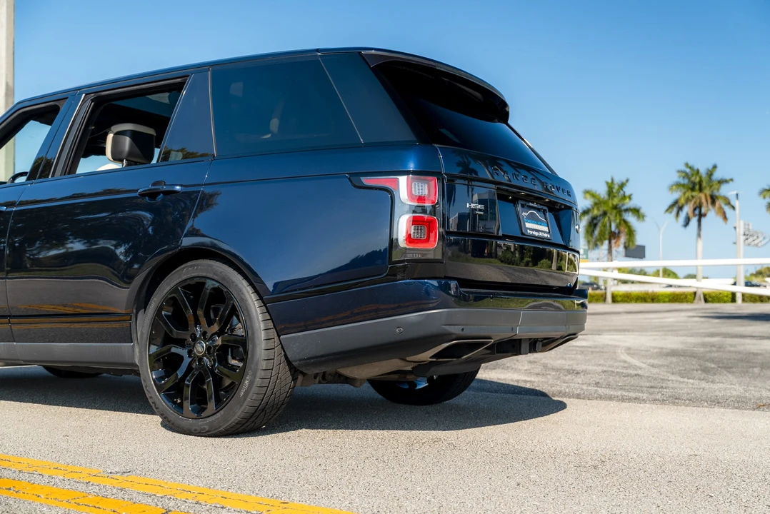 2020 Land Rover Range Rover L405 - Image 17 of 31