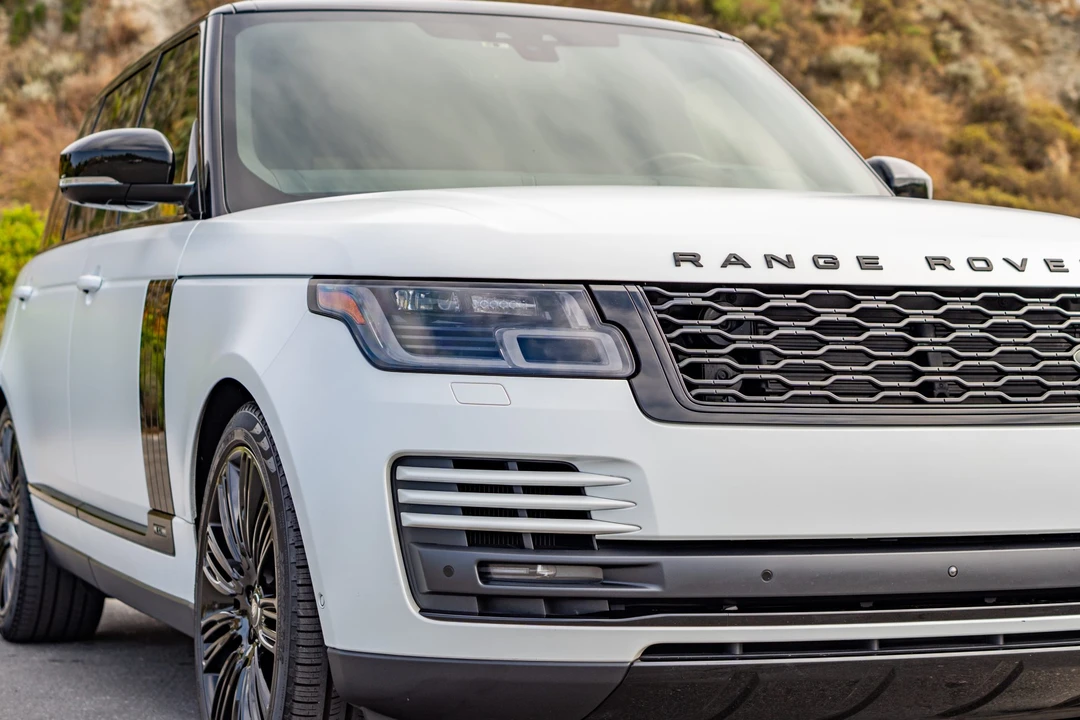 2020 Land Rover Range Rover L405 - Image 17 of 31
