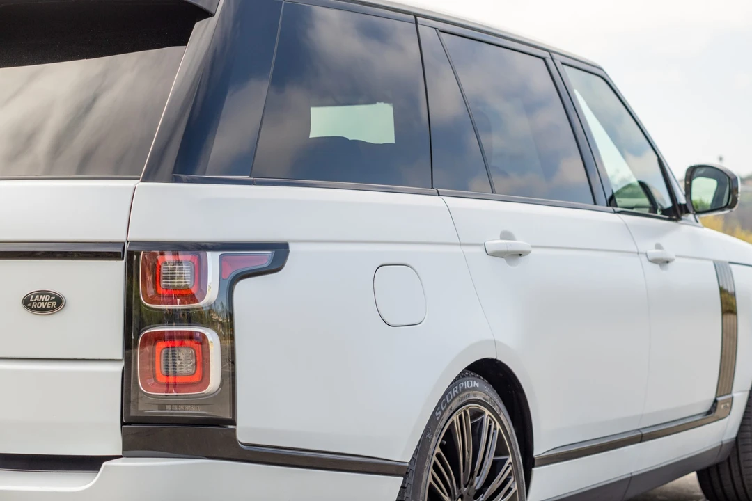 2020 Land Rover Range Rover L405 - Image 24 of 31