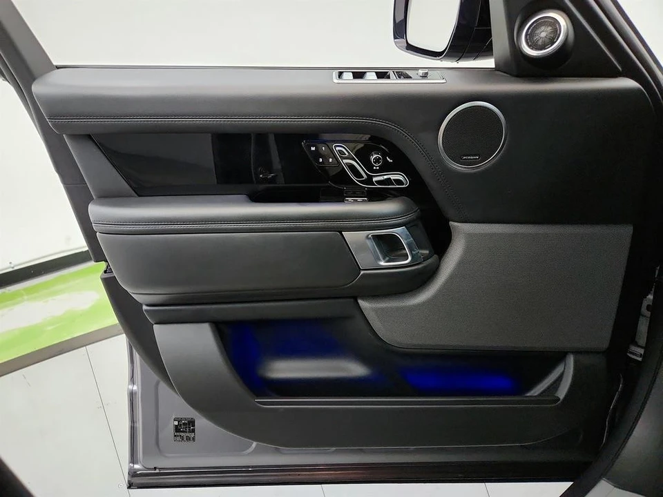 2020 Land Rover Range Rover L405 - Image 23 of 31