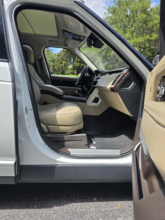 2020 Land Rover Range Rover L405 - Image 18 of 31