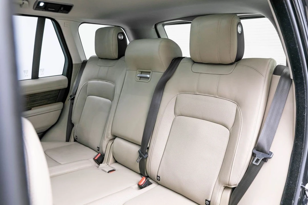 2020 Land Rover - Image 20 of 31