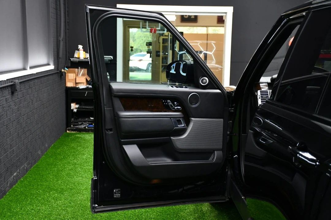 2020 Land Rover Range Rover L405 - Image 17 of 21
