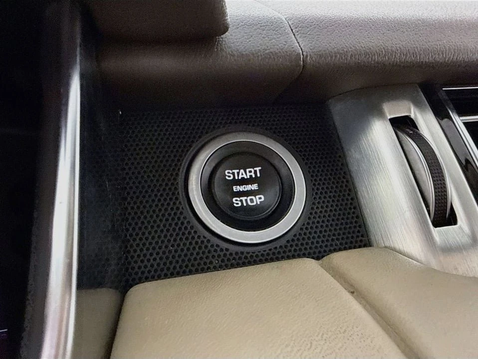 2020 Land Rover Range Rover L405 - Image 17 of 20
