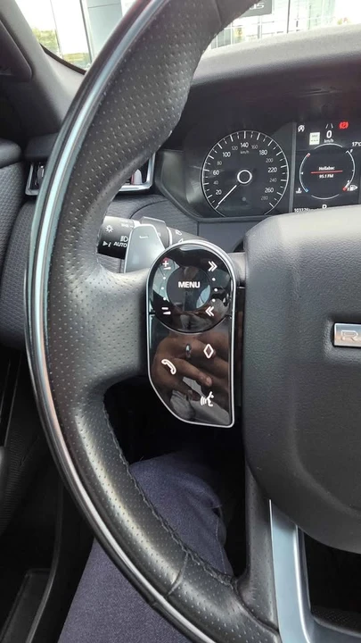 2020 Land Rover Range Rover L405 - Image 11 of 16