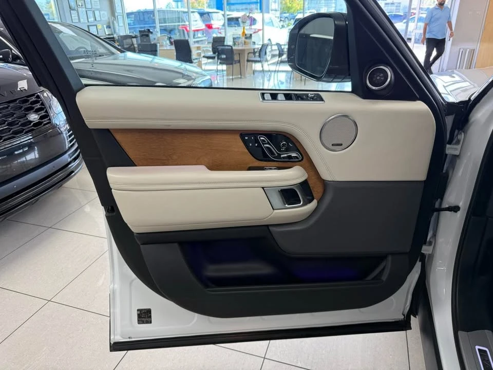 2020 Land Rover Range Rover L405 - Image 9 of 20