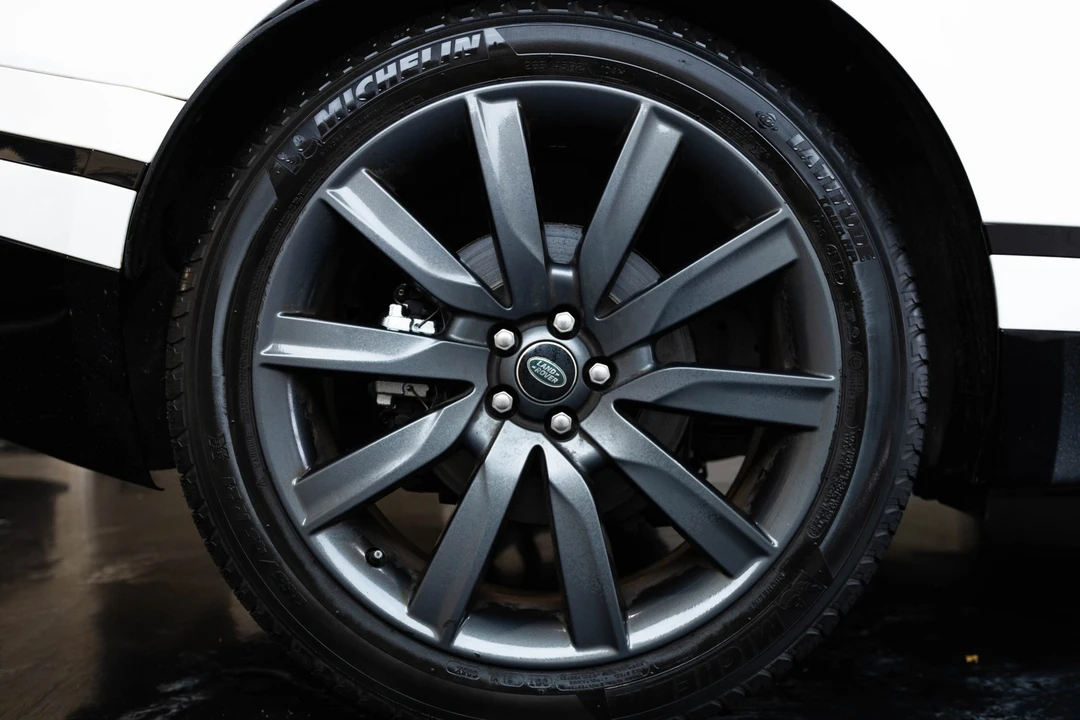 2020 Land Rover Range Rover L405 - Image 16 of 21