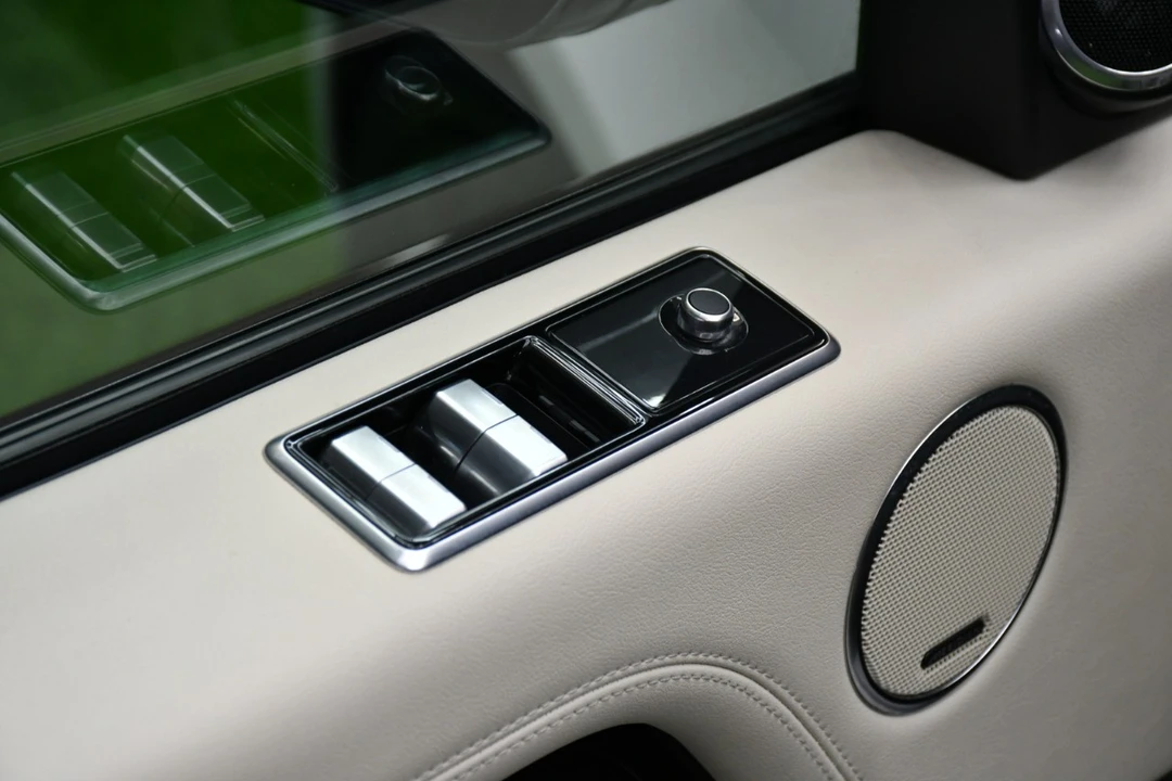 2020 Land Rover Range Rover L405 - Image 15 of 21
